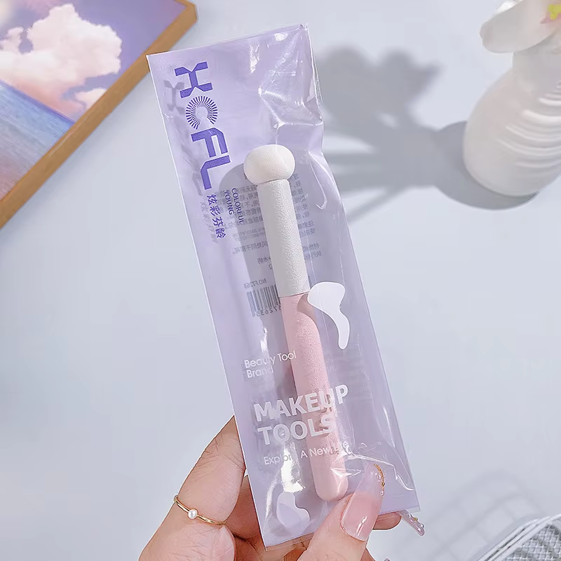 Brocha suave para corrector con cabeza de hongo