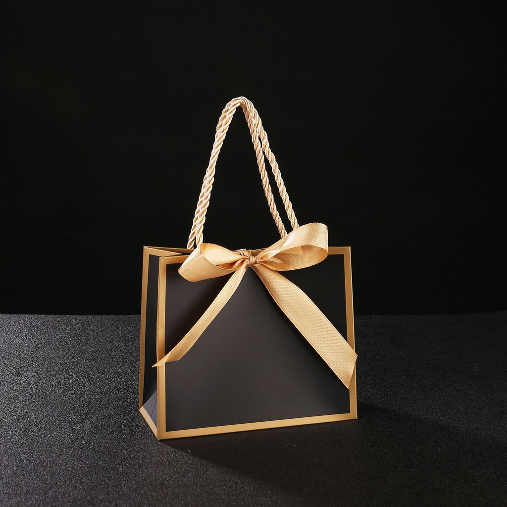 Bolsa de regalo de cartón con lazo negro 14X6X12cm