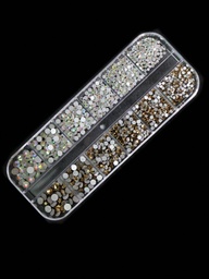 Decoración Uña con Diamantes